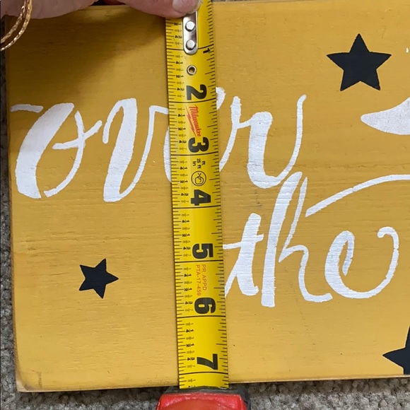 Handmade wooden sign. - Picture 2 of 3